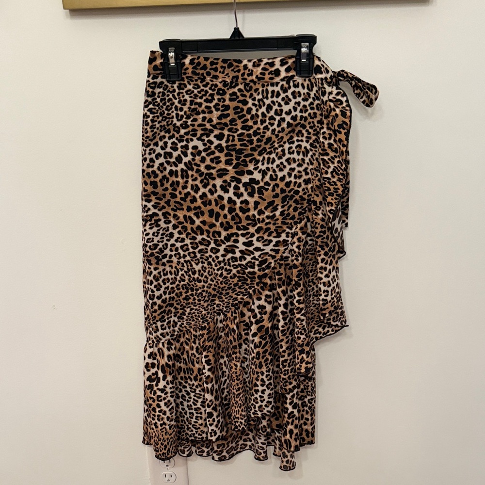 Aakaa Asymmetrical Leopard Print Skirt